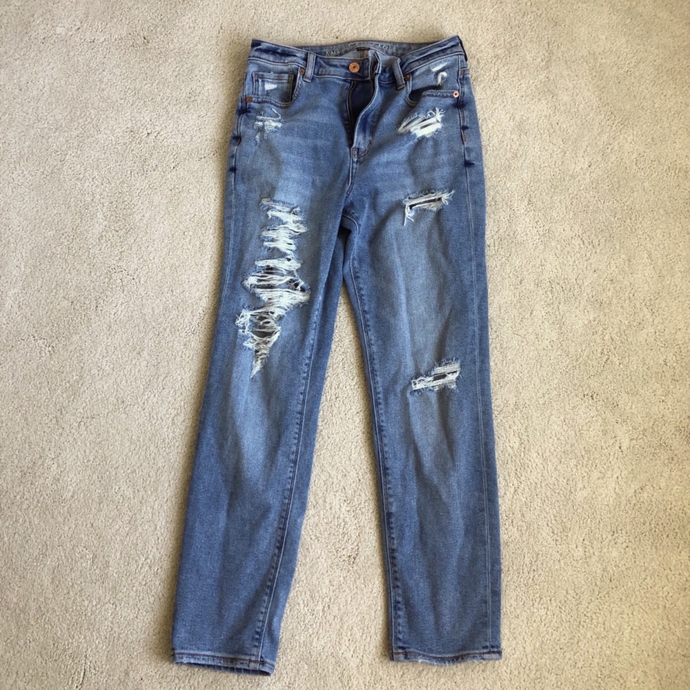 American eagle mom jeans